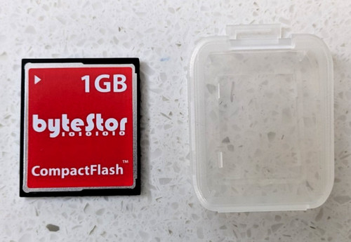 Bytestor 1gb compact - compact, flash
